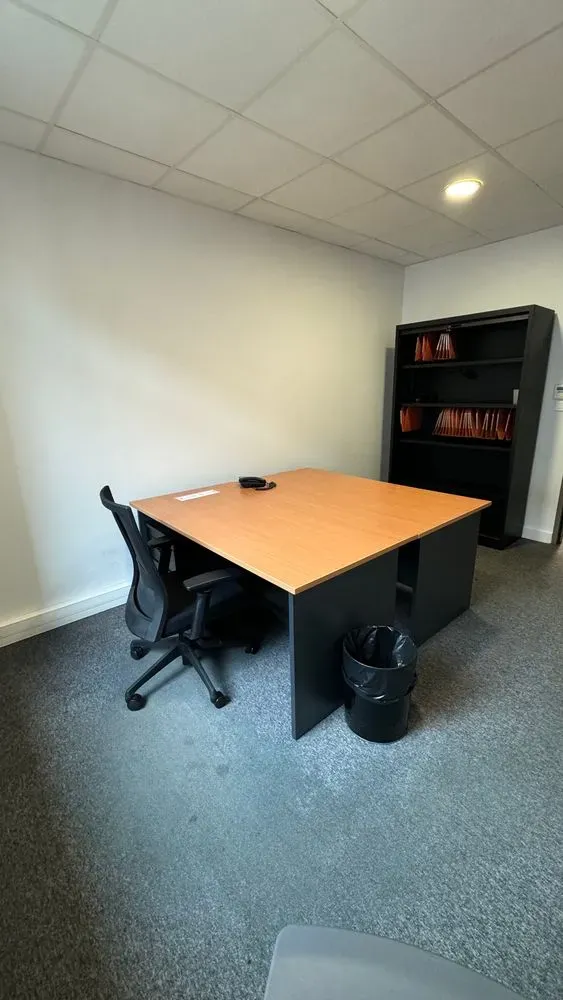 Bureau fermé - 13 m² - 1 à 2 postes