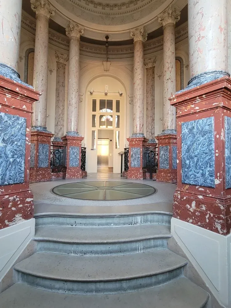 SALLE DES MARIAGES + HALL (évènementiel réservé aux professionnels)