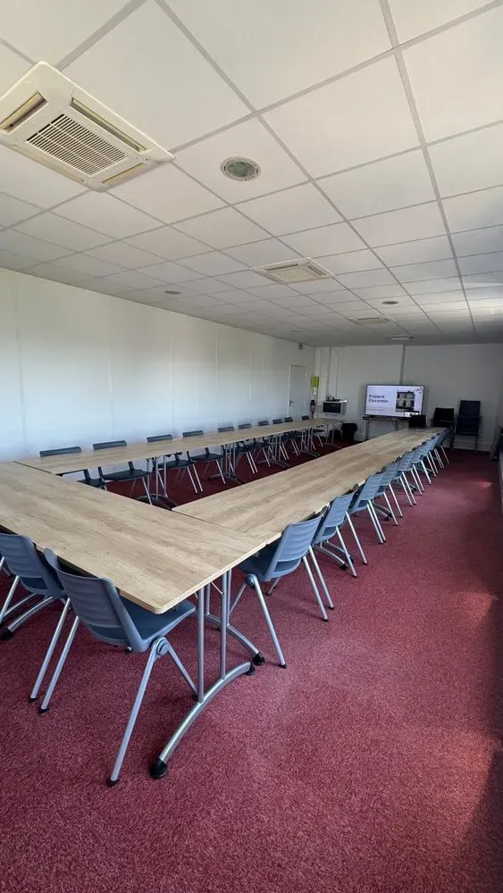 Le Salon - 10 postes