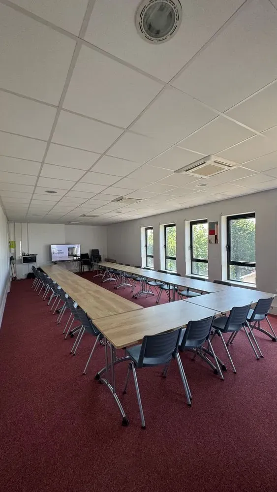 Le Salon - 10 postes