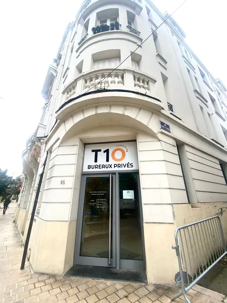 T10 - Bureaux privés à Auxerre