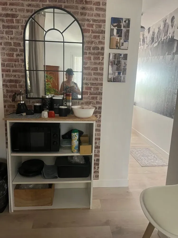 COWORKING côté rue Marceau -1 table haute partagée