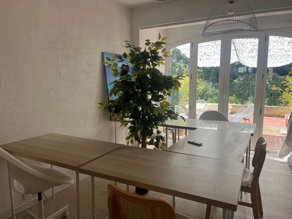 COSYKO si cosy avec terrasse ! et des formules dès 6,20€ la 1/2 journée.