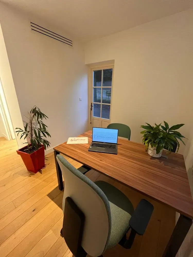Bureau de la Tour