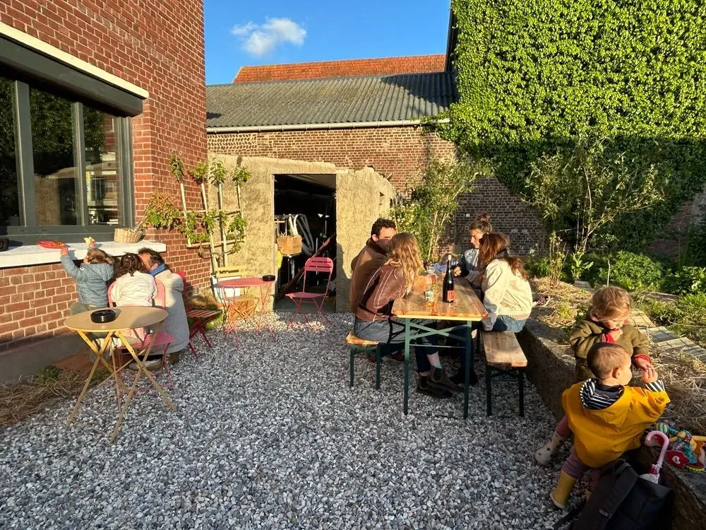 >> CAFÉ DE L’AVENIR Café Cantine Coworking