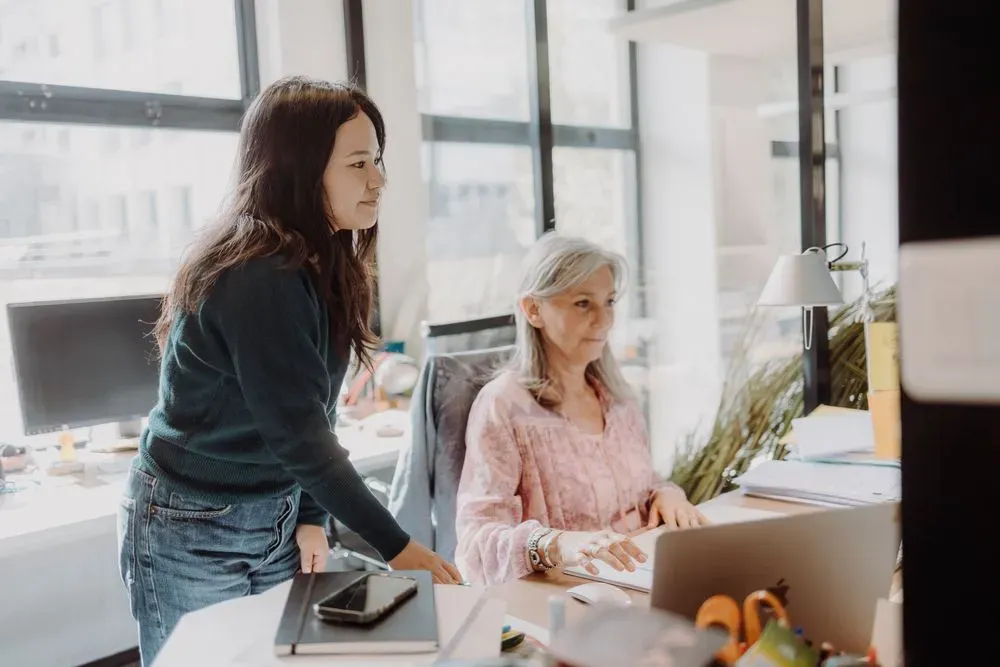 Bureau fermé quatro | Résident