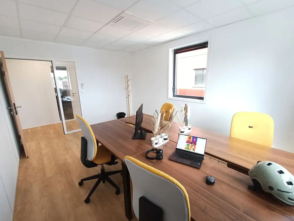 Bureau - Verso