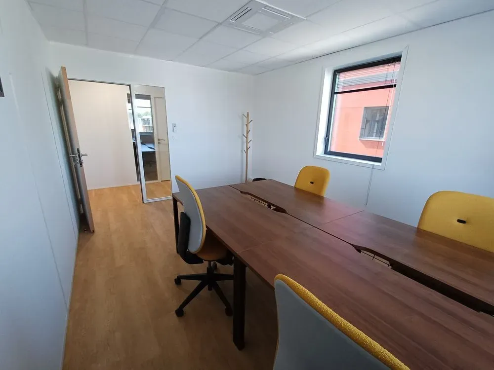 Bureau - Verso