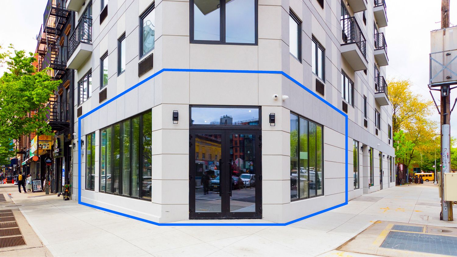 1,650 SF | Prime Corner Location With Wraparound Glass Storefront for Lease