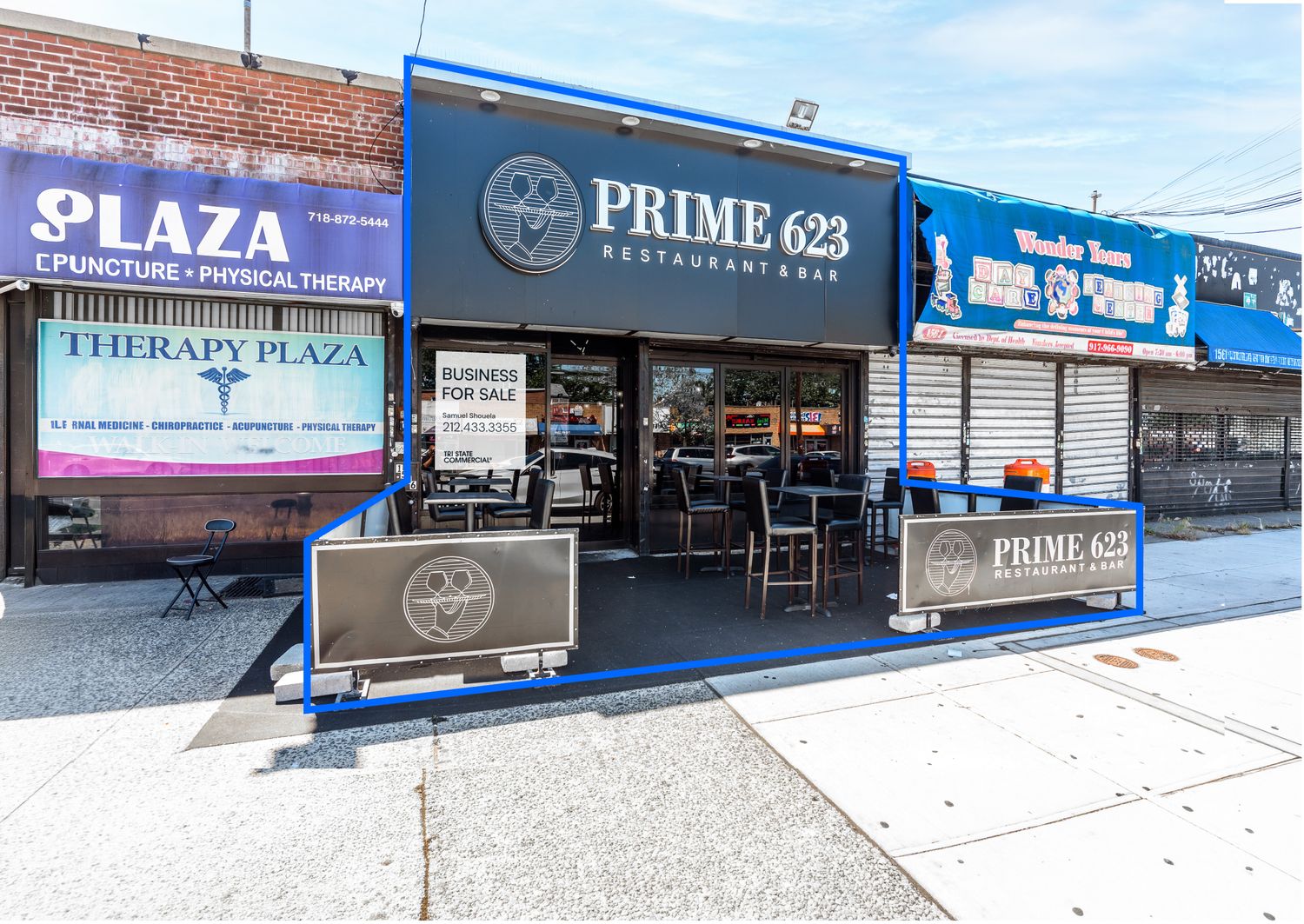 1,300 SF | Turnkey Restaurant & Bar with 1,300 SF Basement for Sale