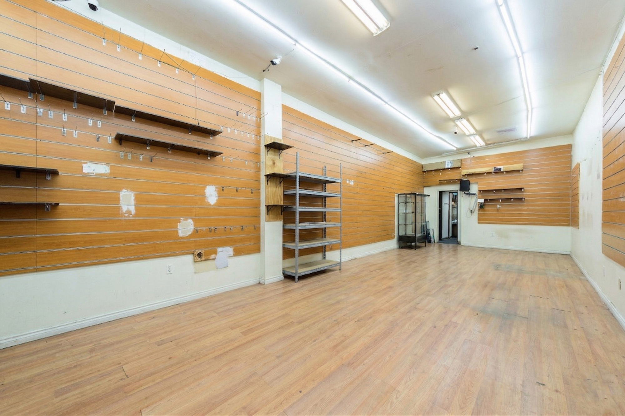 800 SF | Retail Space with New Glass Frontage