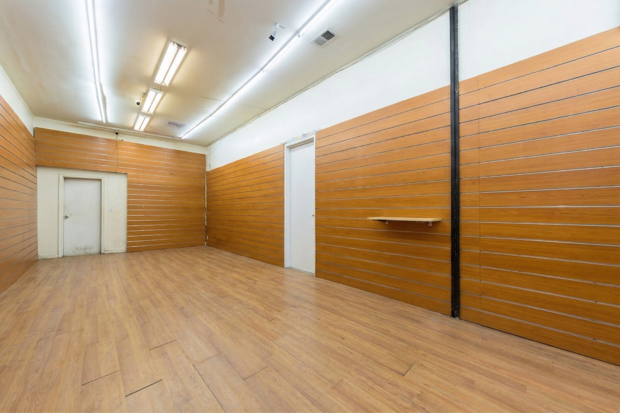 800 SF | Retail Space with New Glass Frontage