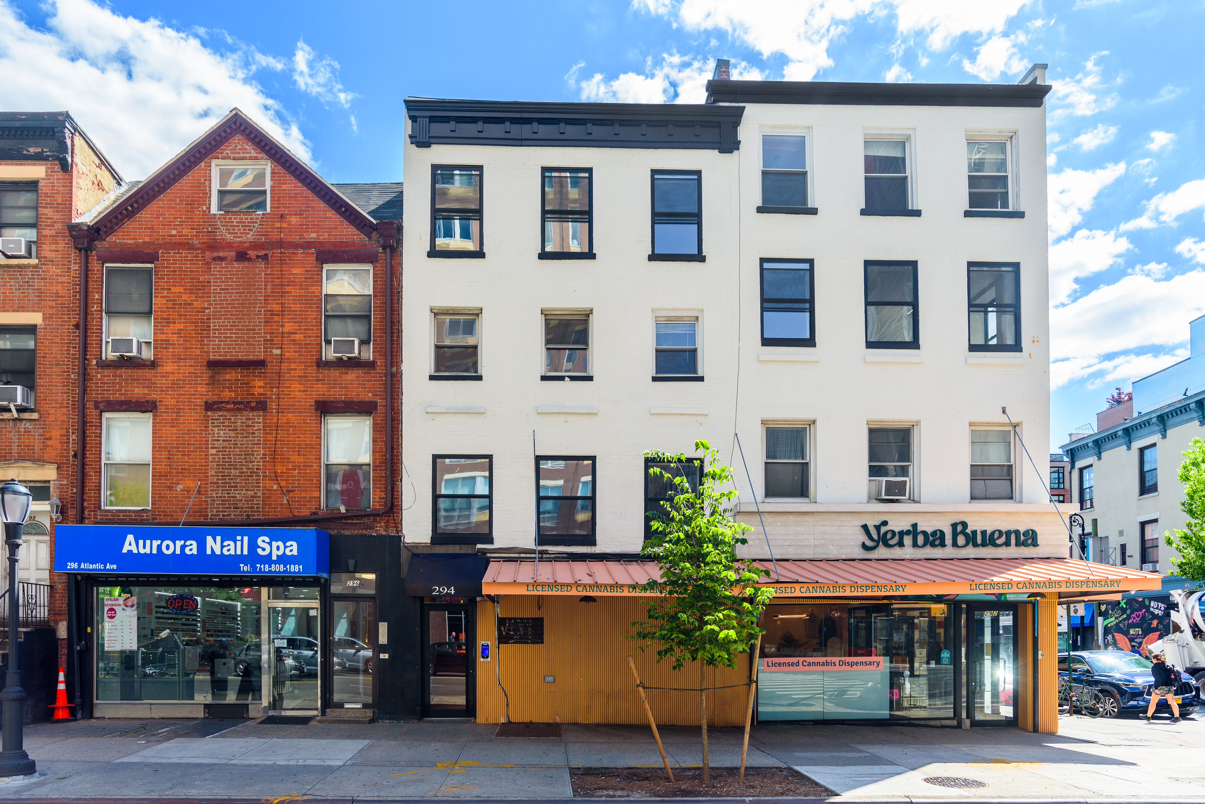 900 SF | Prime Boerum Hill Storefront Near Major Transit Hubs for Lease