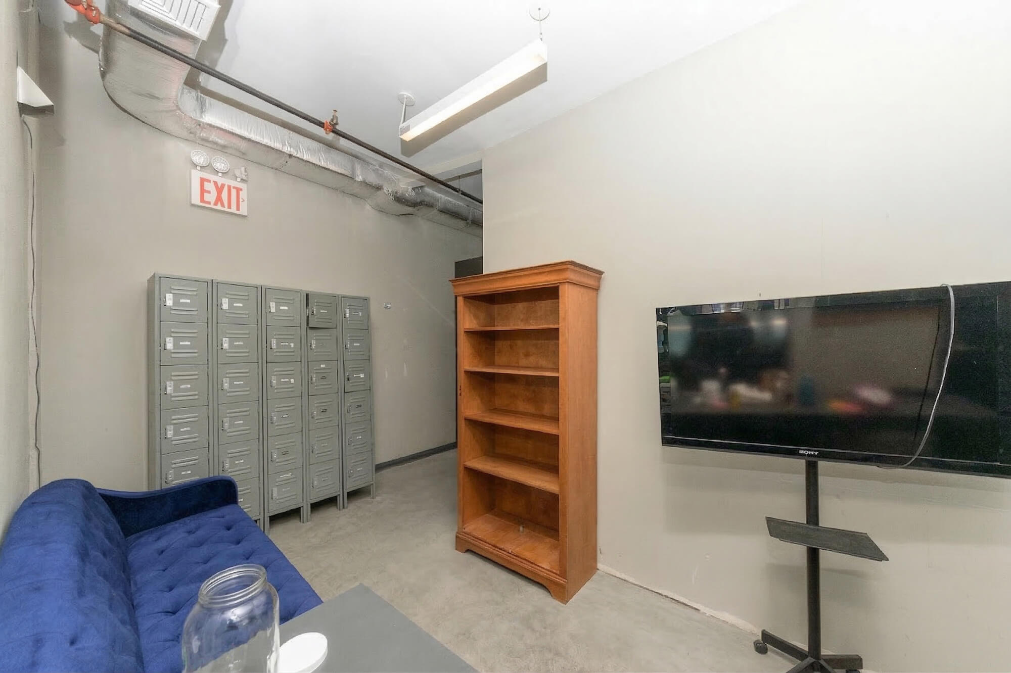 3,300 SF | Prime Williamsburg 2nd Floor Office/Retail