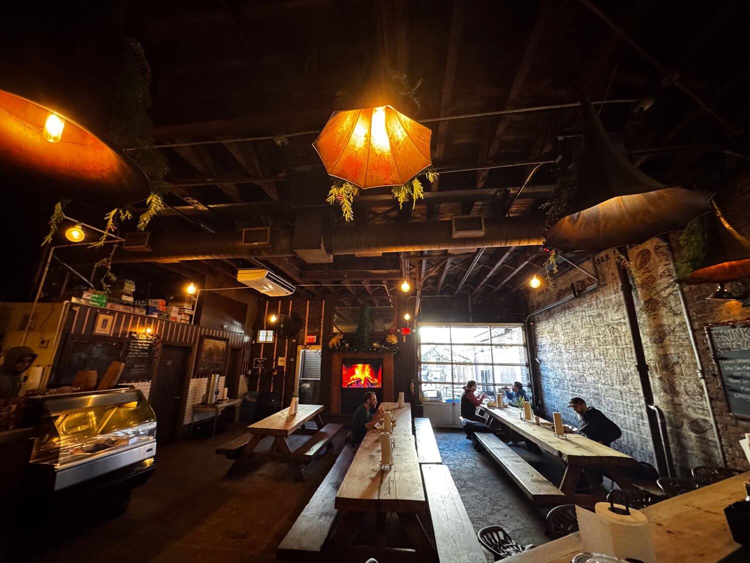 2,300 SF | Rare Restaurant Space for Lease - Full Liquor License Included