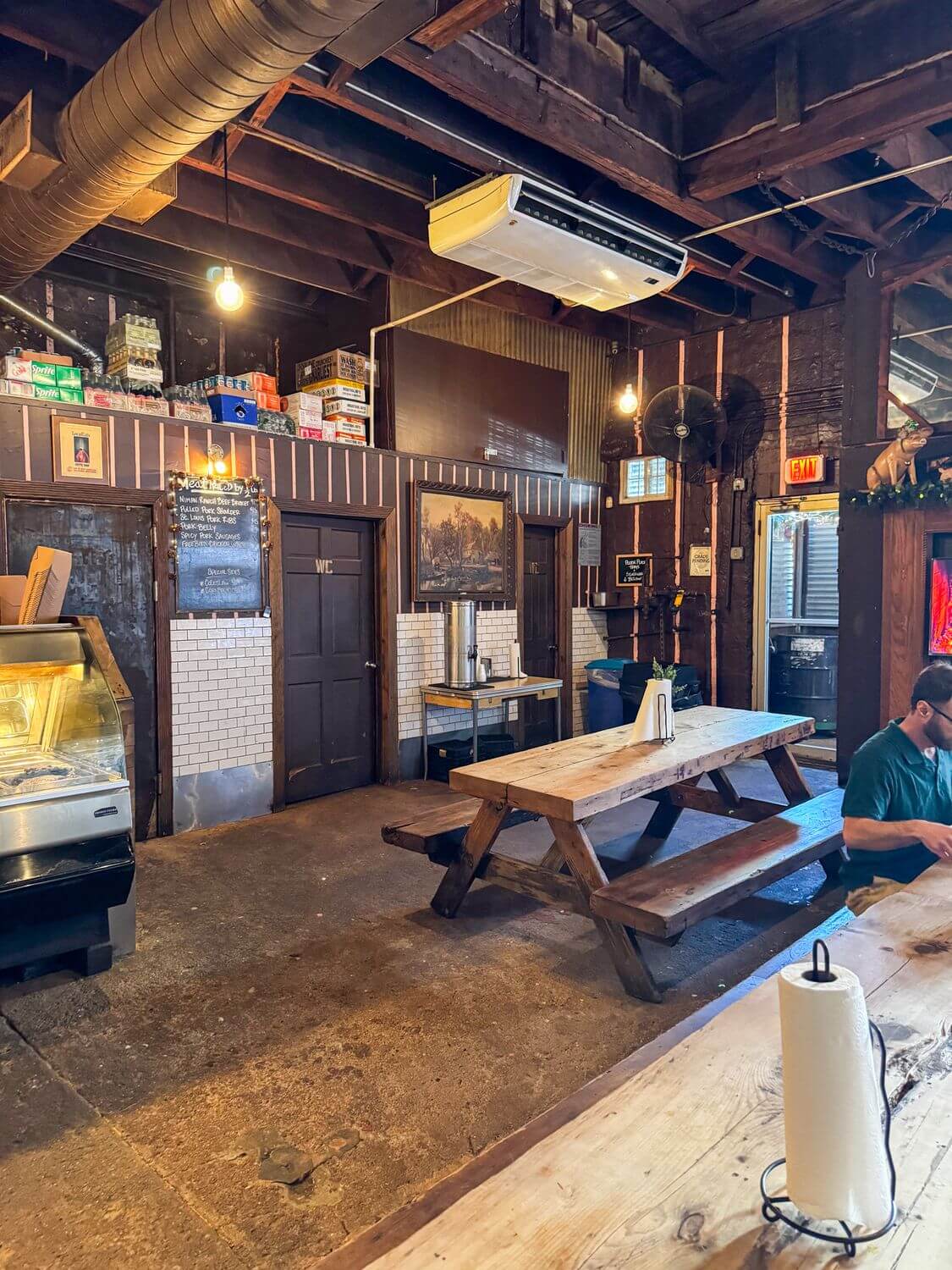 2,300 SF | Rare Restaurant Space for Lease - Full Liquor License Included