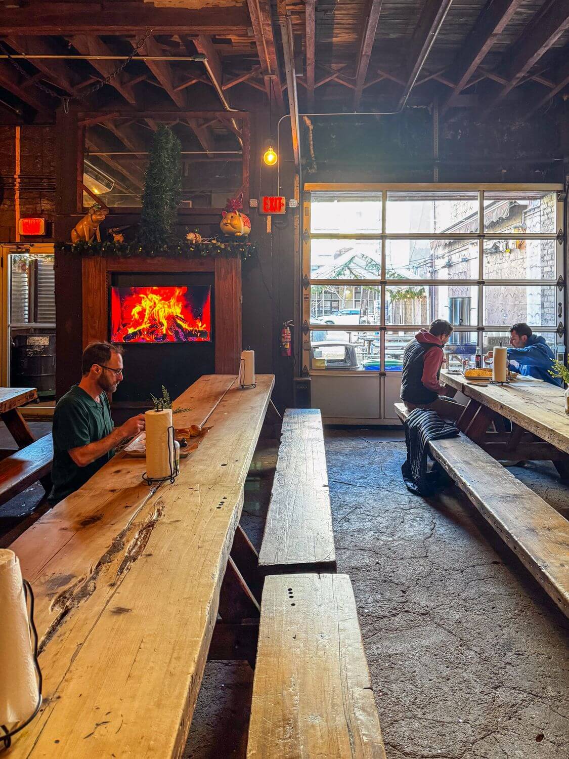 2,300 SF | Rare Restaurant Space for Lease - Full Liquor License Included