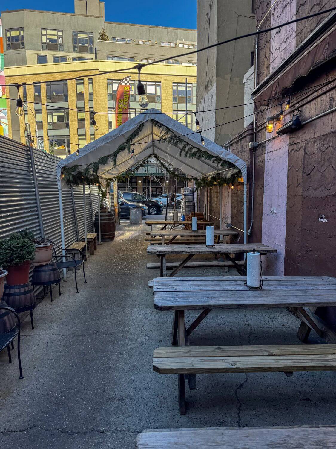 2,300 SF | Rare Restaurant Space for Lease - Full Liquor License Included