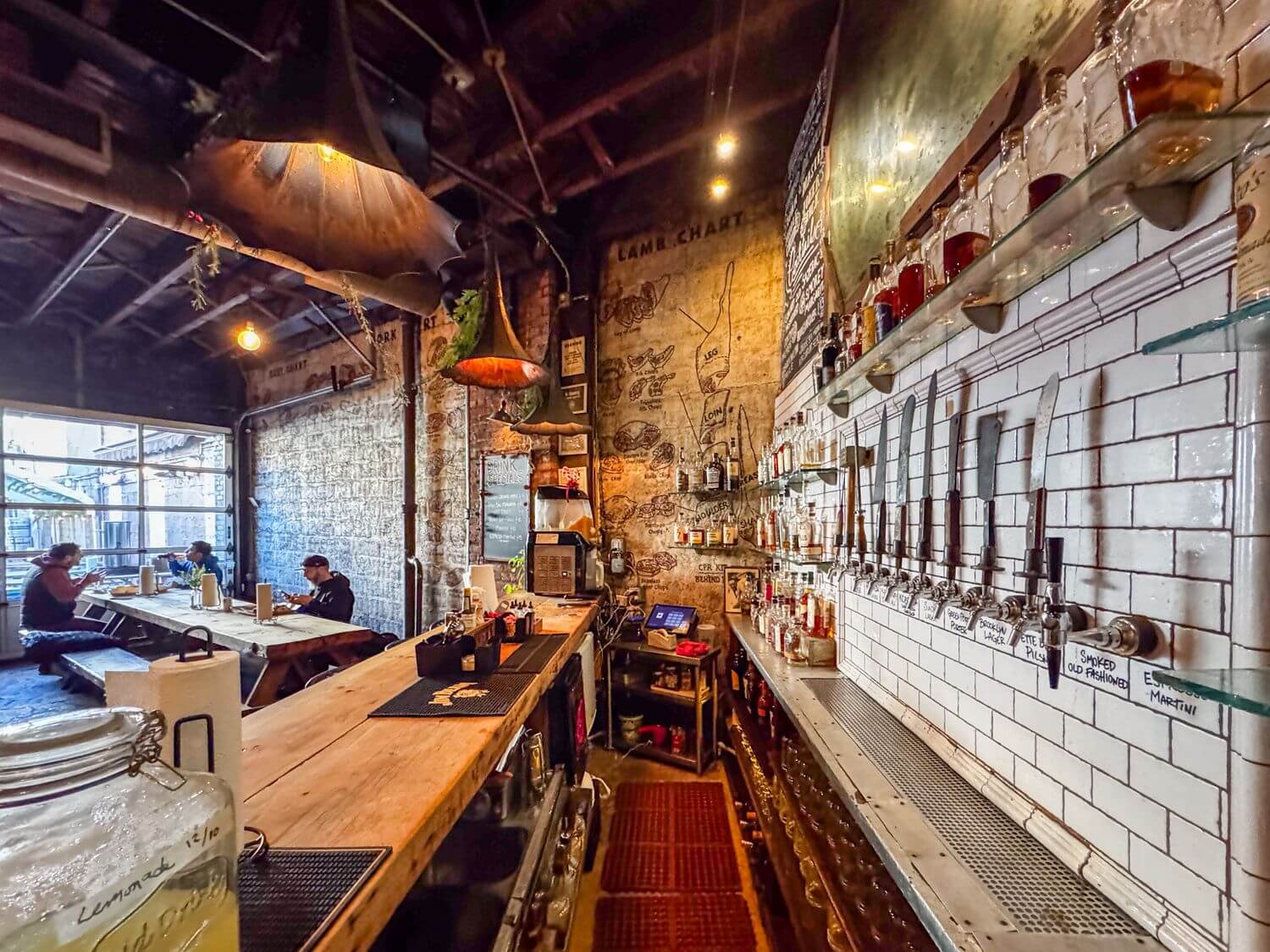 2,300 SF | Rare Restaurant Space for Lease - Full Liquor License Included