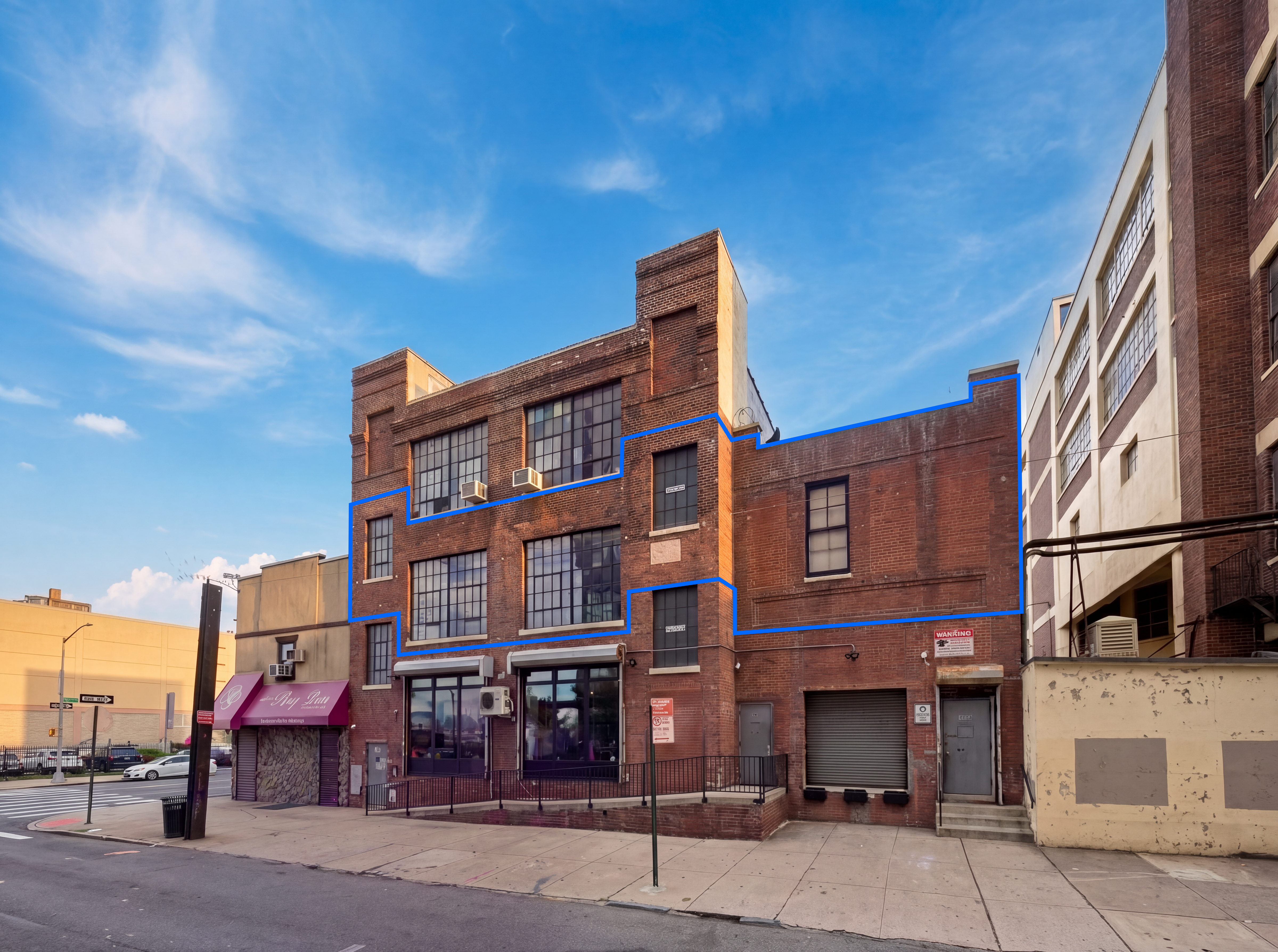1,800 - 5,000 SF | Premium Production Studios for Lease - High Ceilings, HVAC & Rooftop