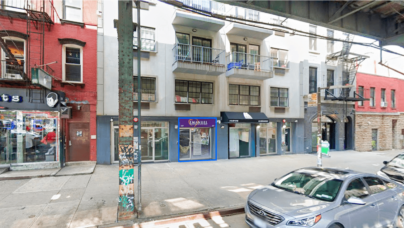 1,500 SF | Retail Space with Basement & Glass Frontage for Lease