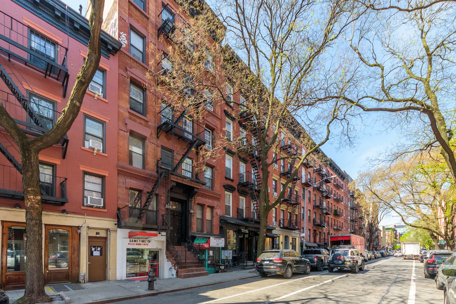 500 SF | Iconic East Village Restaurant Incubator on 9th Street for Sublease