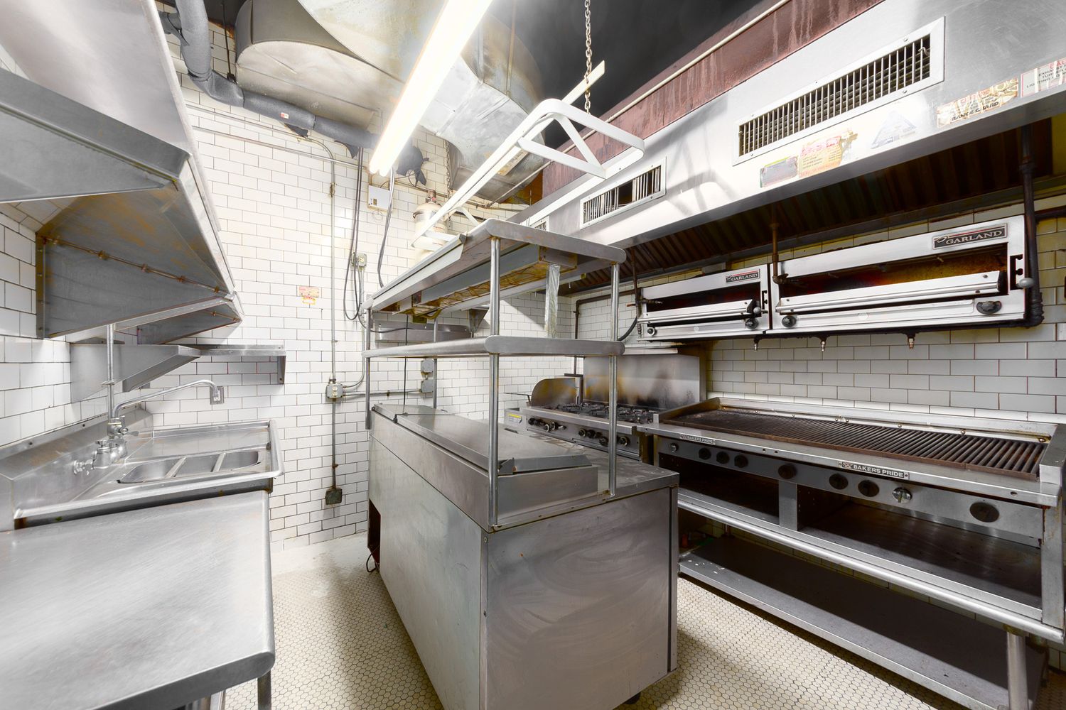 2,000 SF | Park Slope Restaurant/Retail Space + 1,000 SF Backyard for Lease