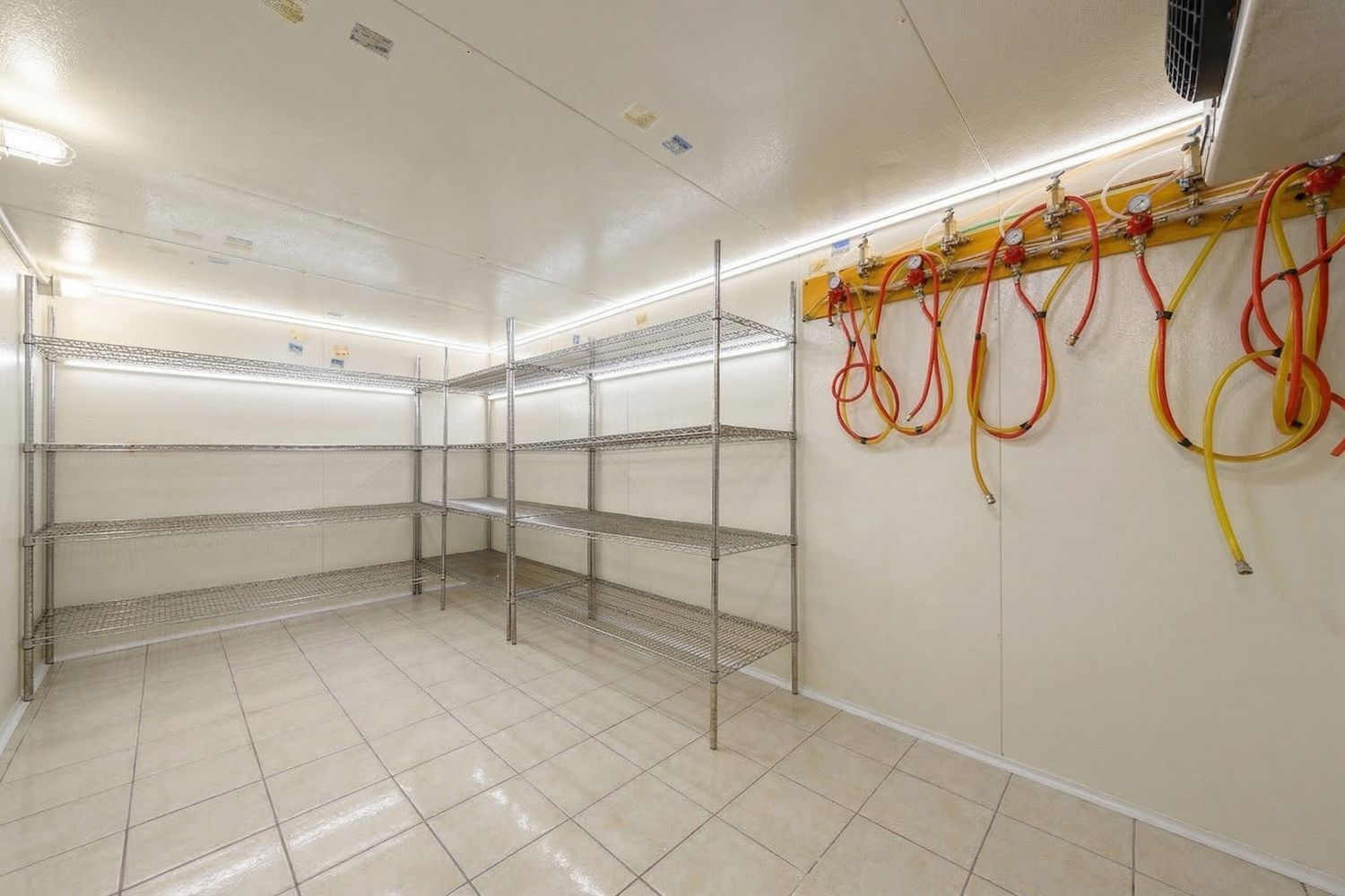 2,000 SF | Park Slope Restaurant/Retail Space + 1,000 SF Backyard for Lease