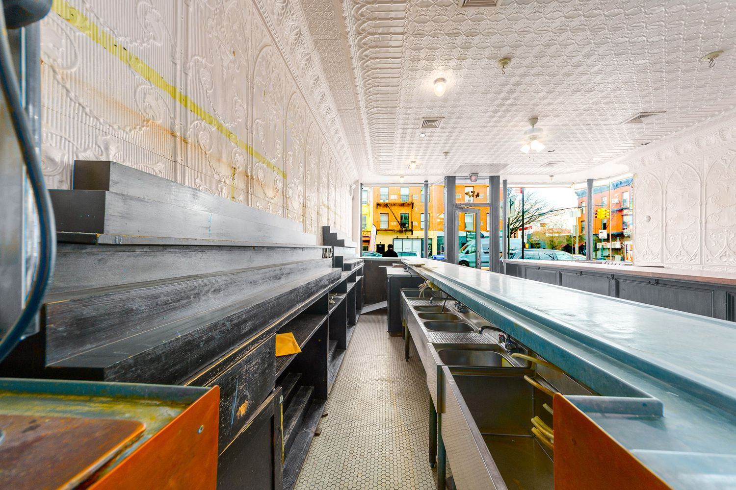 2,000 SF | Park Slope Restaurant/Retail Space + 1,000 SF Backyard for Lease