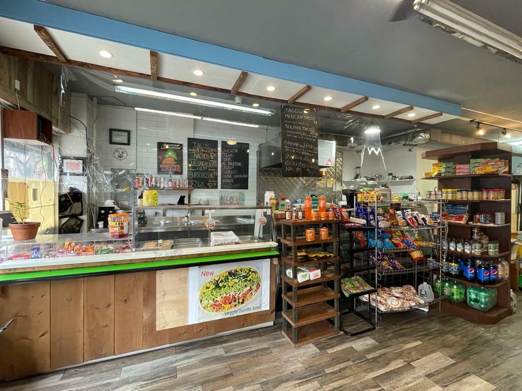 1,500 SF | Corner Retail Space with Glass Storefront for Lease