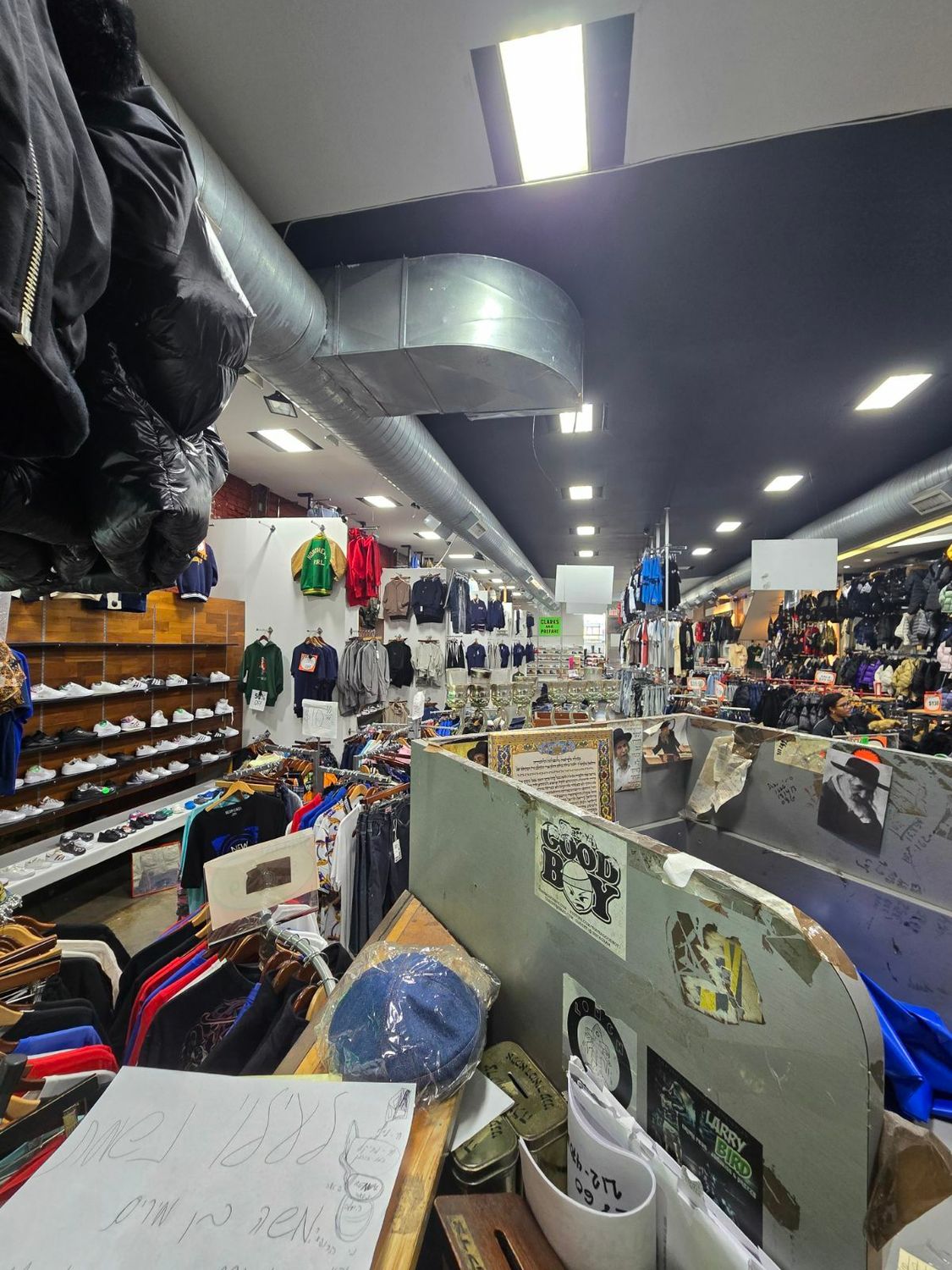 2,000 SF | Move-In Ready Retail Space with HVAC for Lease