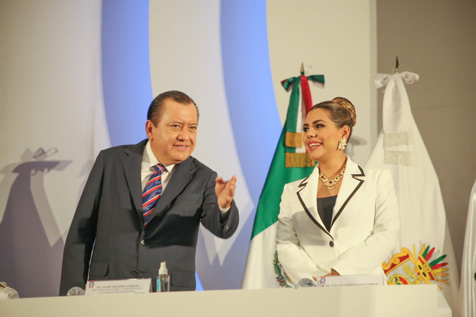 Imagen sobre Editorial