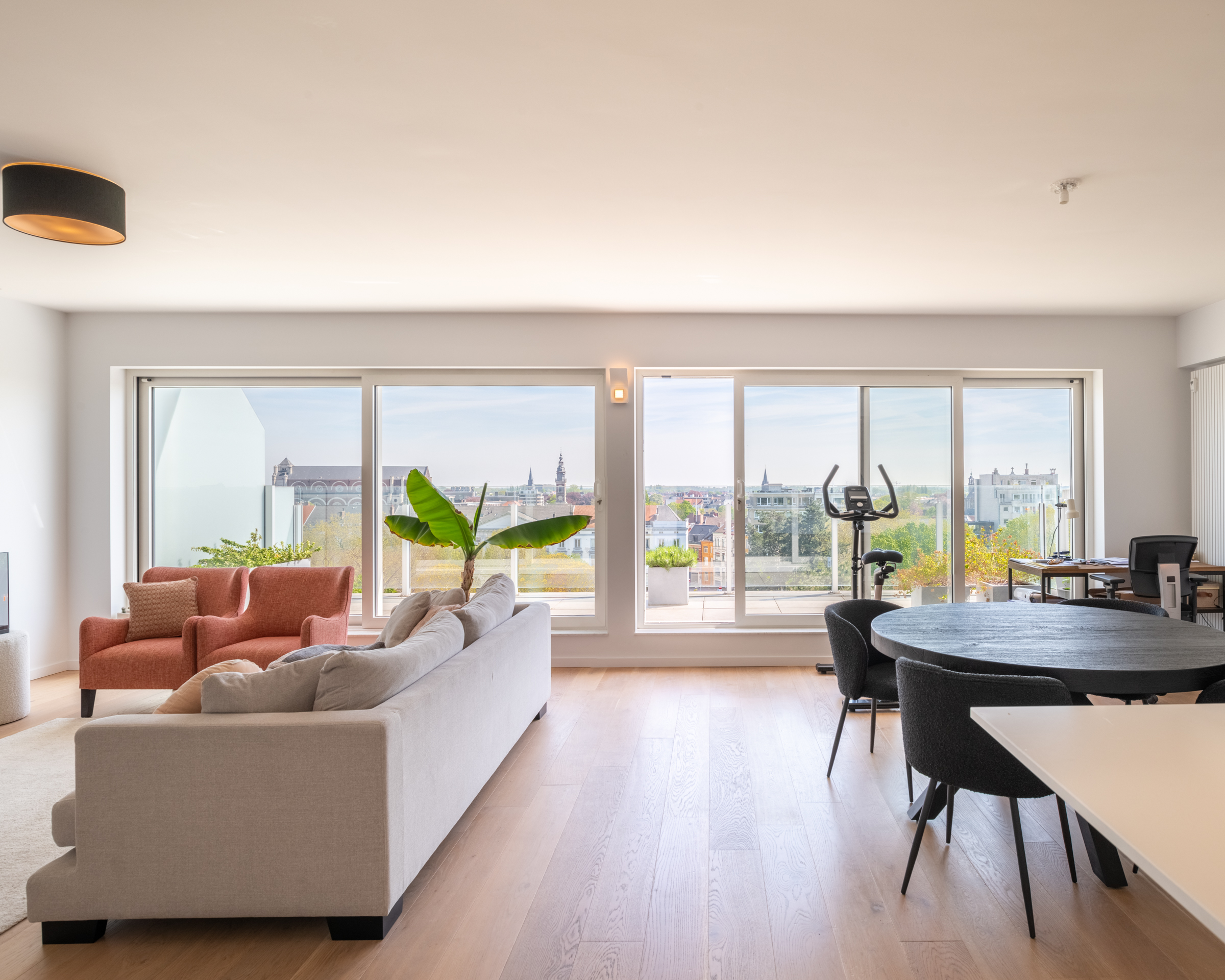 Prachtige penthouse met ongelooflijke zichten en terrassen!