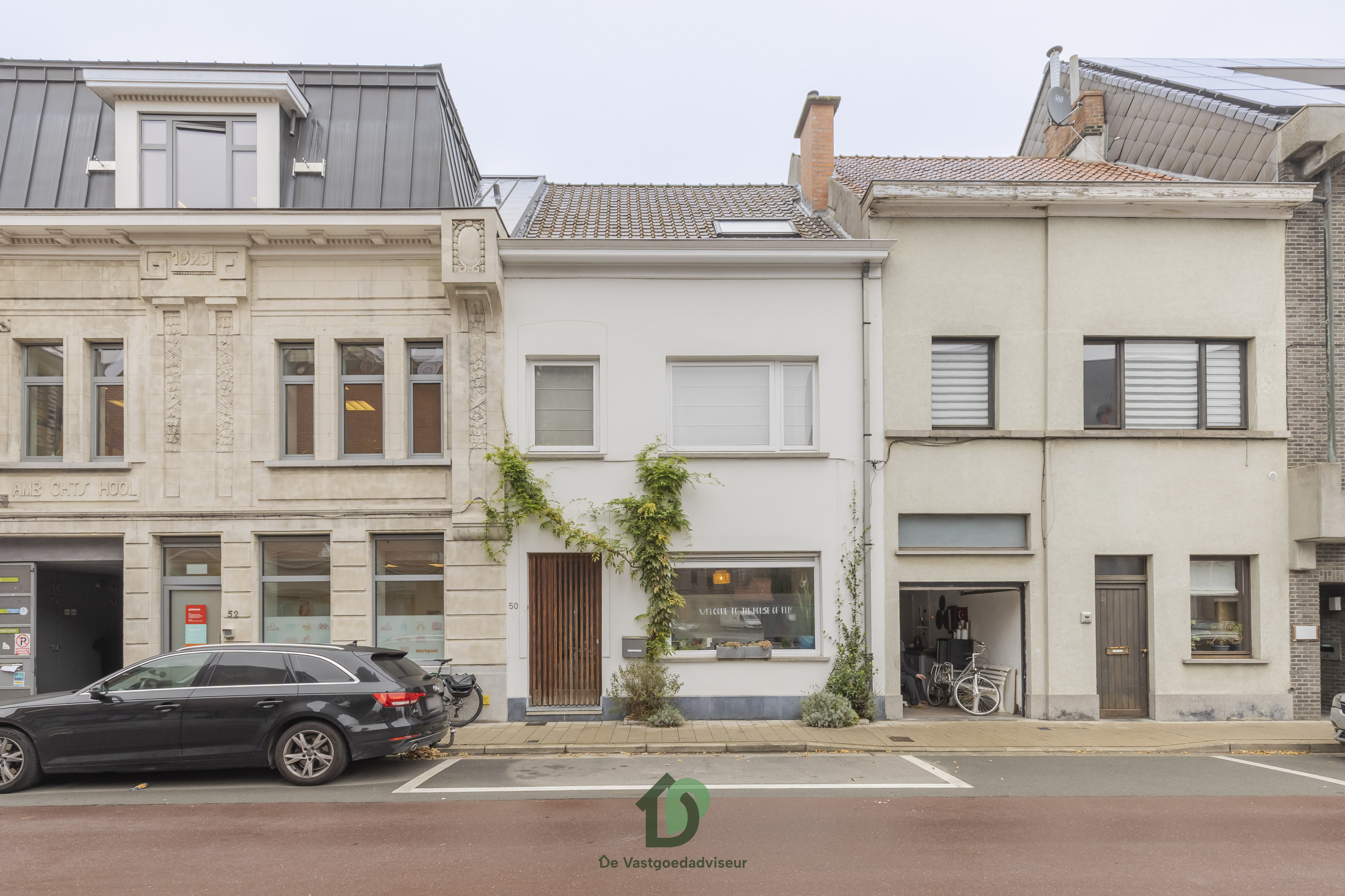 Instapklare gezinswoning met leuke tuin in Sint-Amandsberg