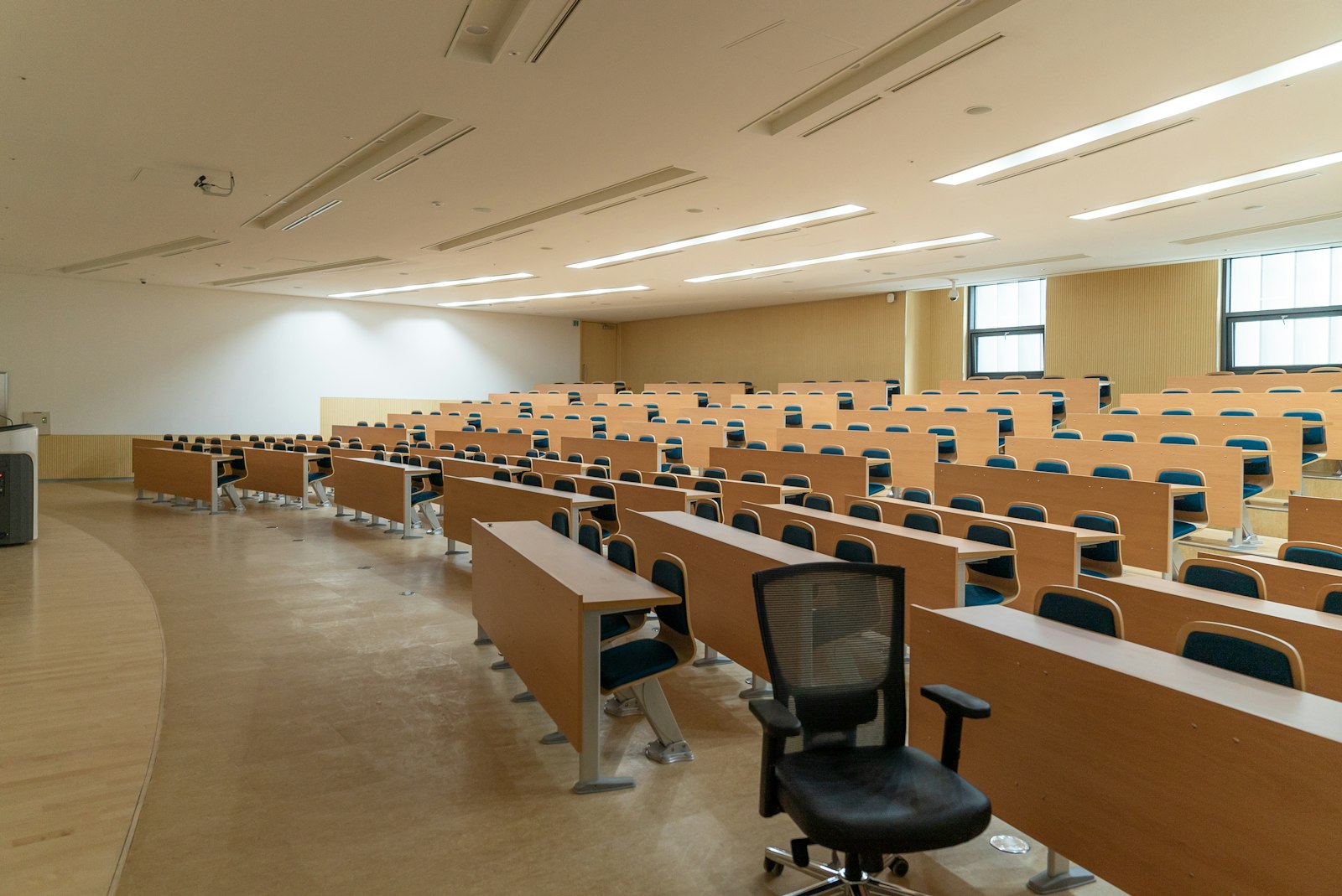 DPS RK Puram Review 2027: Admissions, Campus & Streams