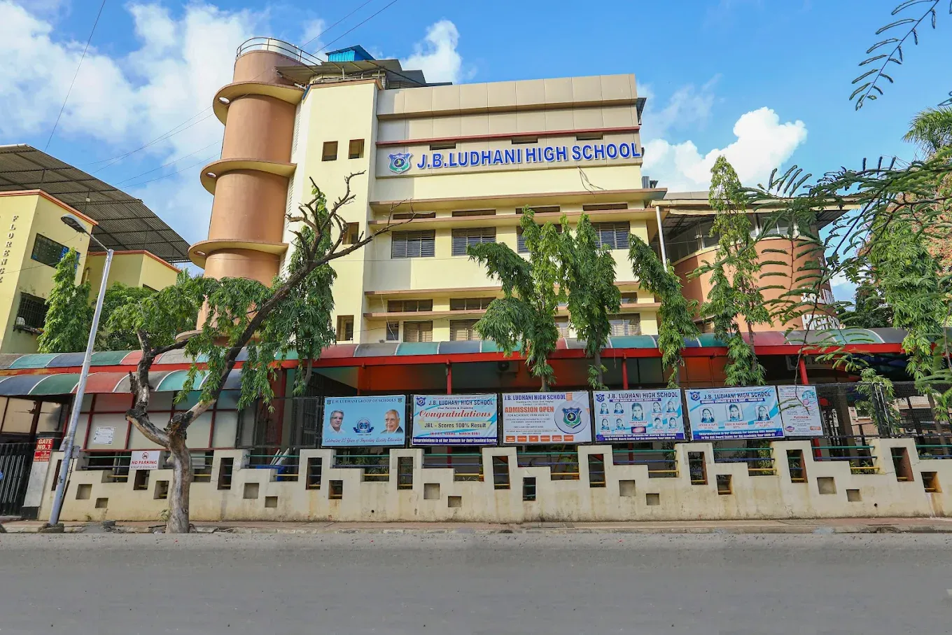 J.b. Ludhani High School