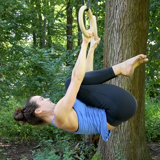 Tuck Front Lever an den Turnringen