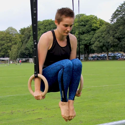 Knee Raises, Knieheben an den Turnringen