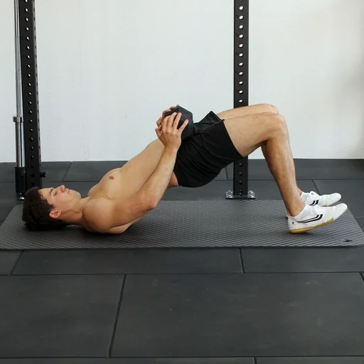 Hip Thrusts mit einer Kurzhhantel