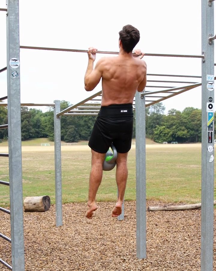 Weighted Chin Ups, Kammgriff Klimmzüge mit Gewicht