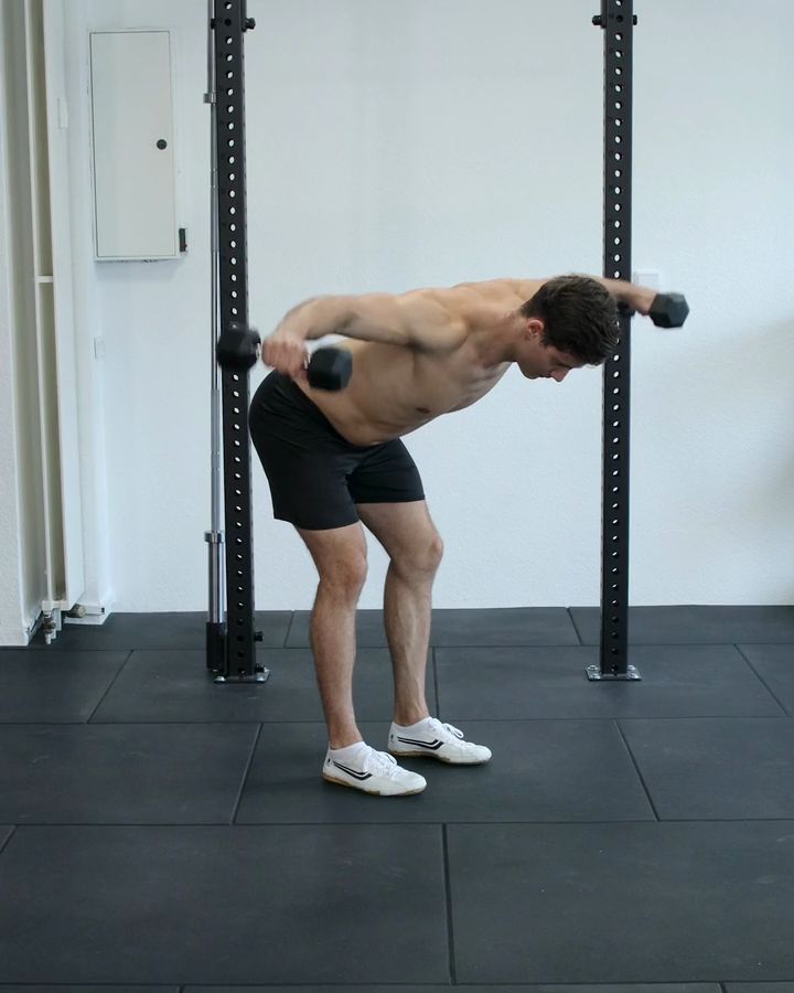 Butterfly Reverse with dumbbells