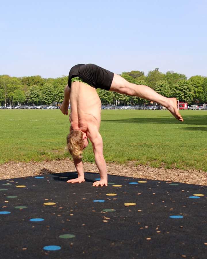 Straddle Press Handstand