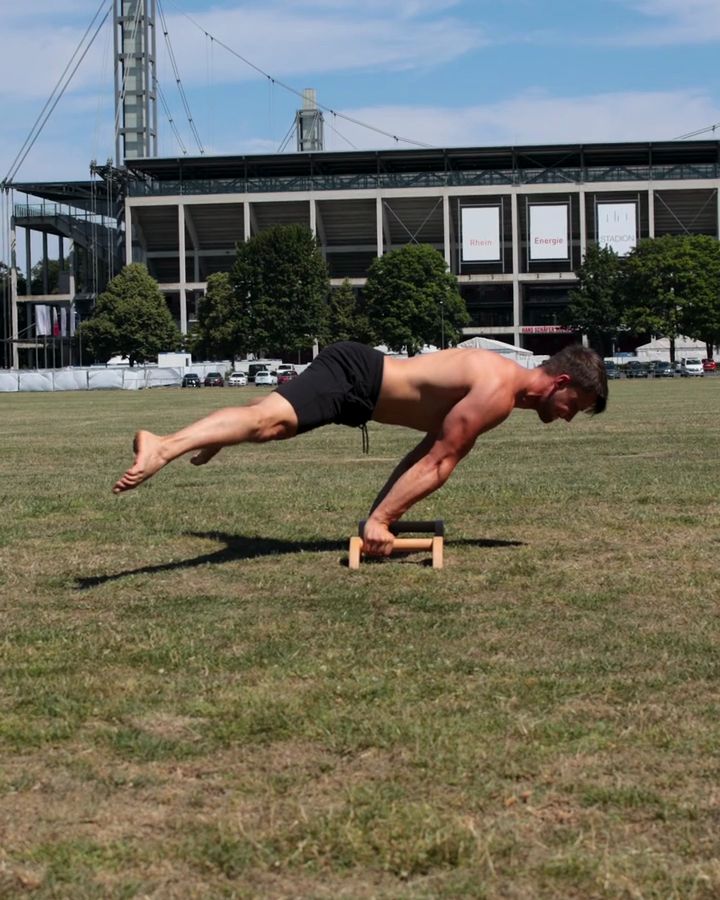 Straddle Planche with parallettes