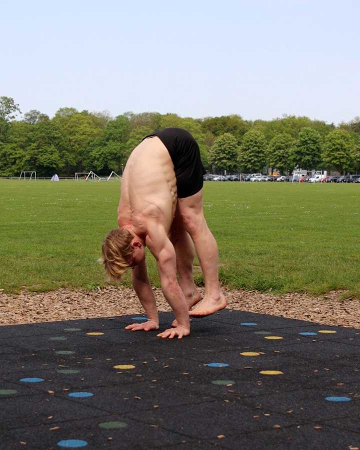 Press Handstand Lifts