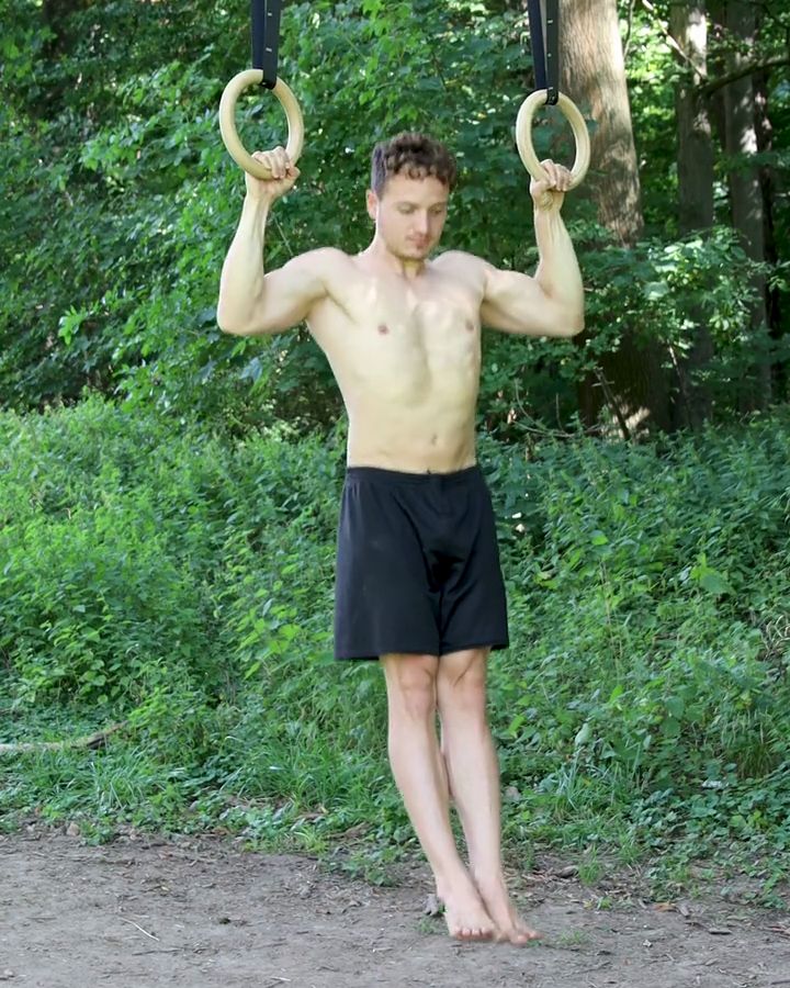 Bulgarian Pull Ups with gym rings