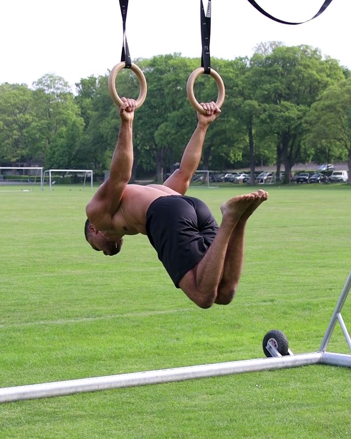 Advanced Tuck Back Lever