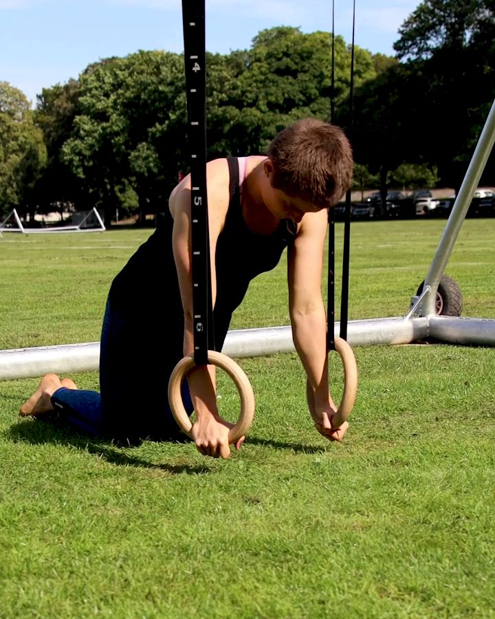 Kneeling Push Ups with gym rings