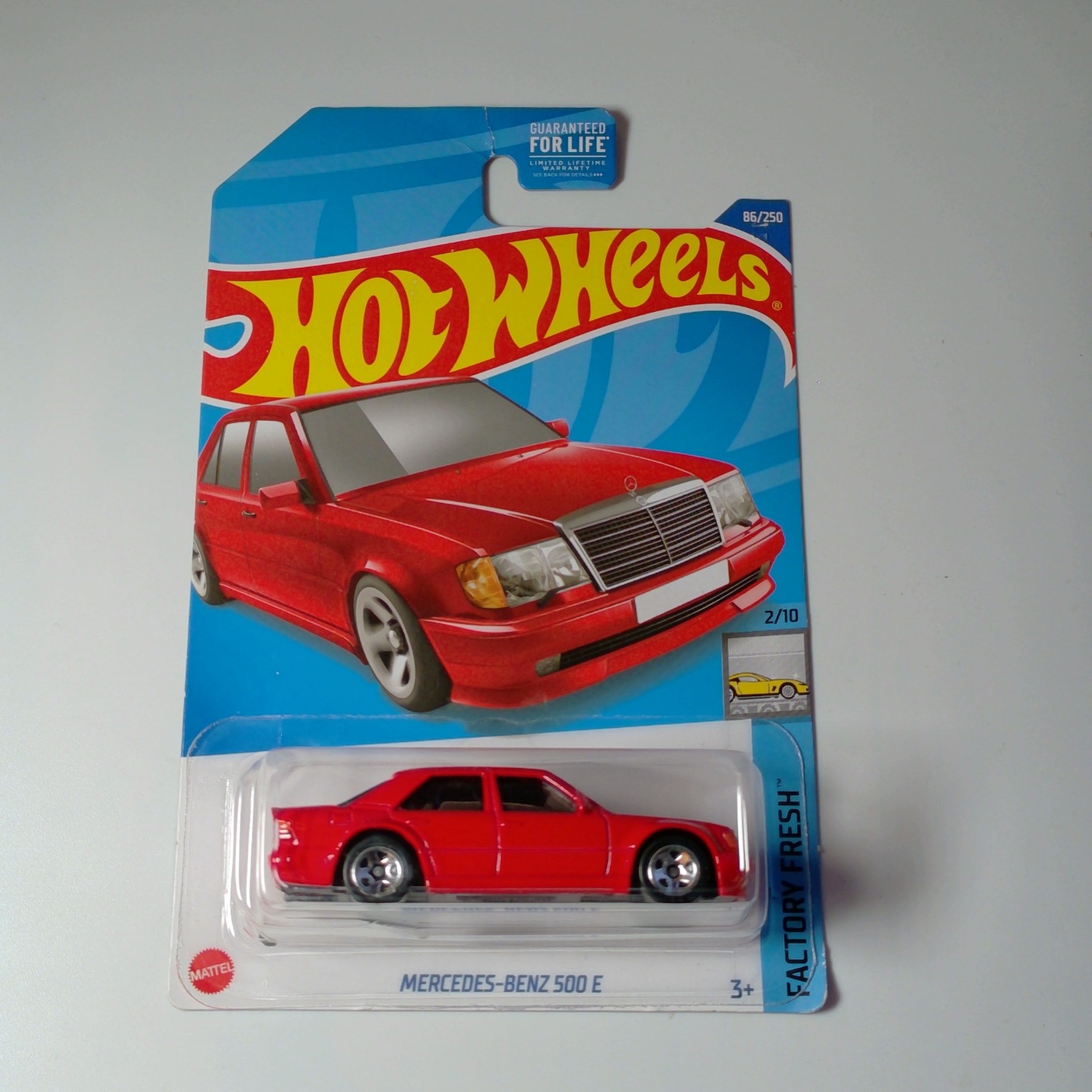 Hot Wheels MERCEDES-BENZ 500 E Red FACTORY FRESH 2/10 (#86/250)