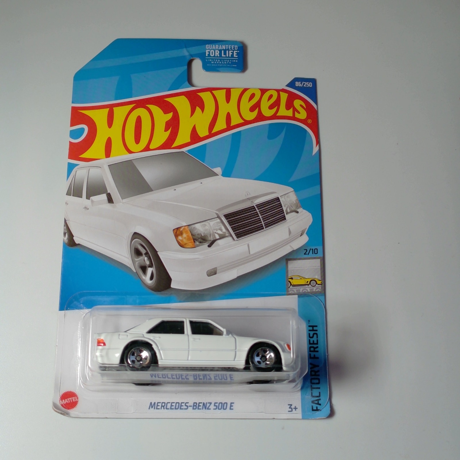 Hot Wheels MERCEDES-BENZ 500 E White FACTORY FRESH 2/10 (#86/250)