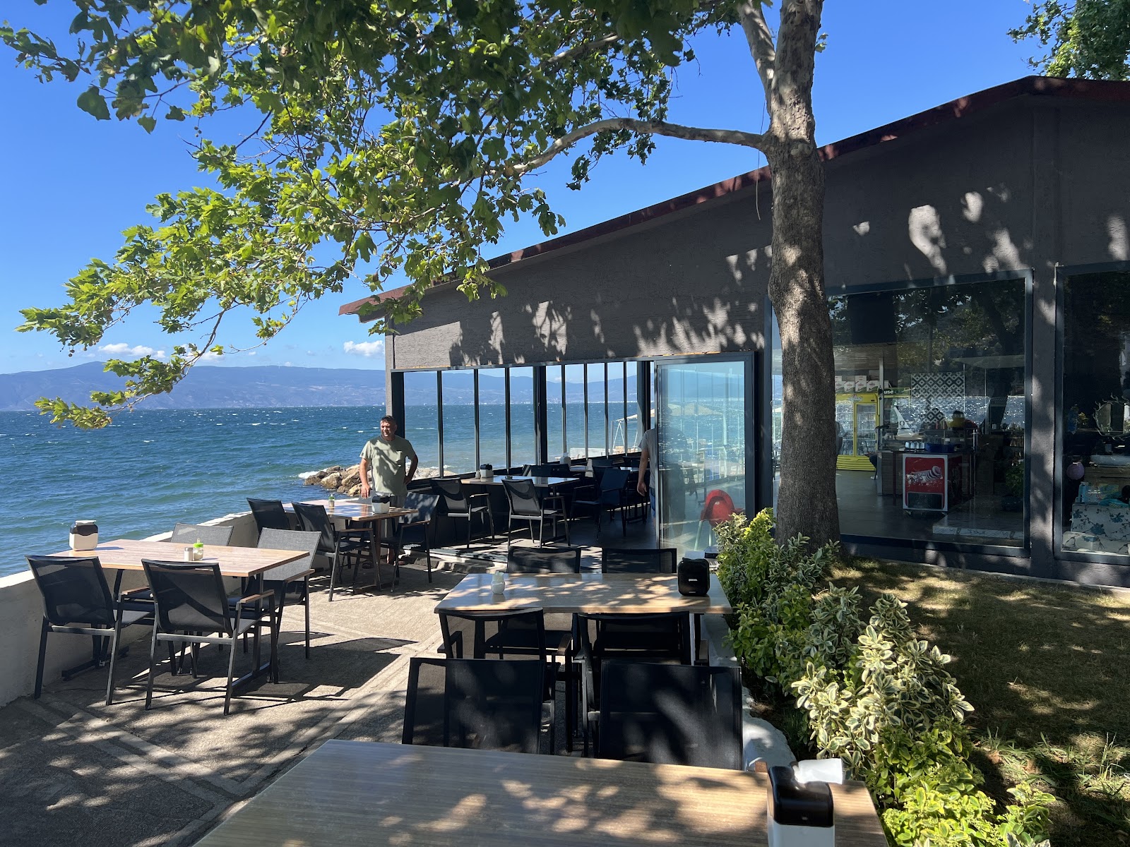 One Tea Beach Cafe